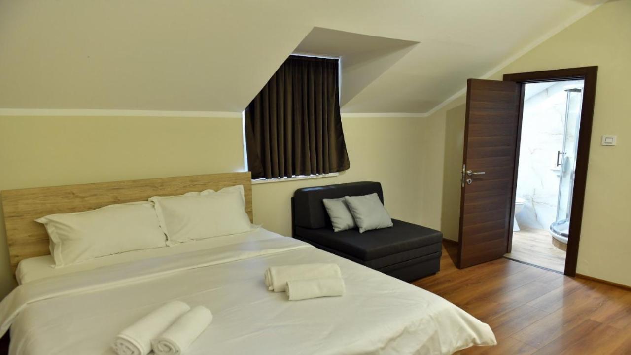 Apartmani Mali Vikend Belgrad Exterior foto