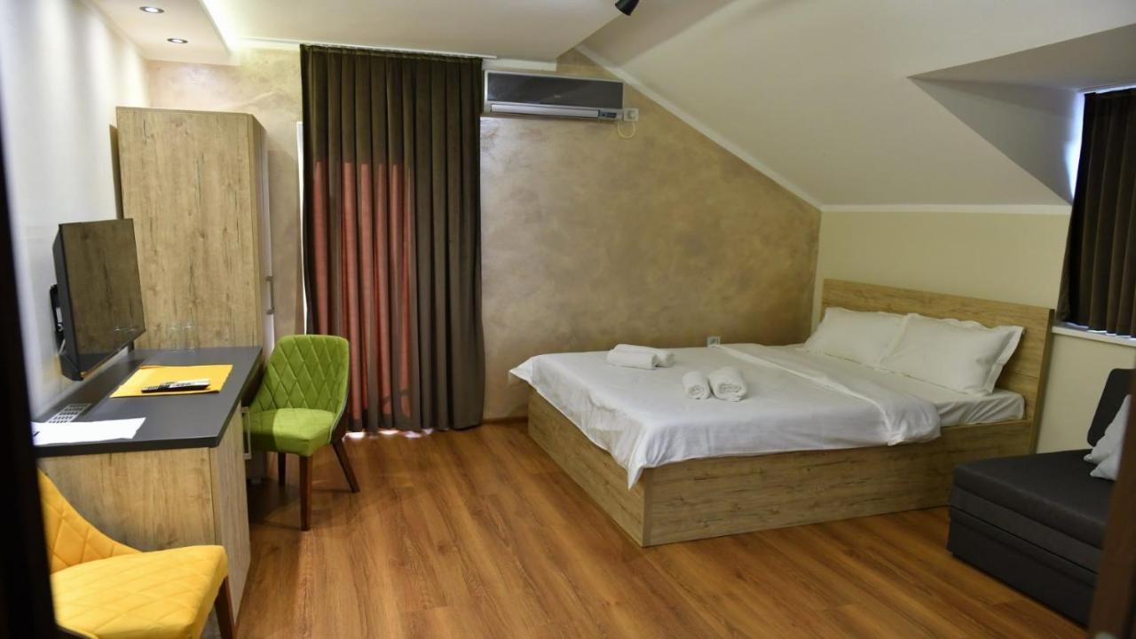 Apartmani Mali Vikend Belgrad Exterior foto